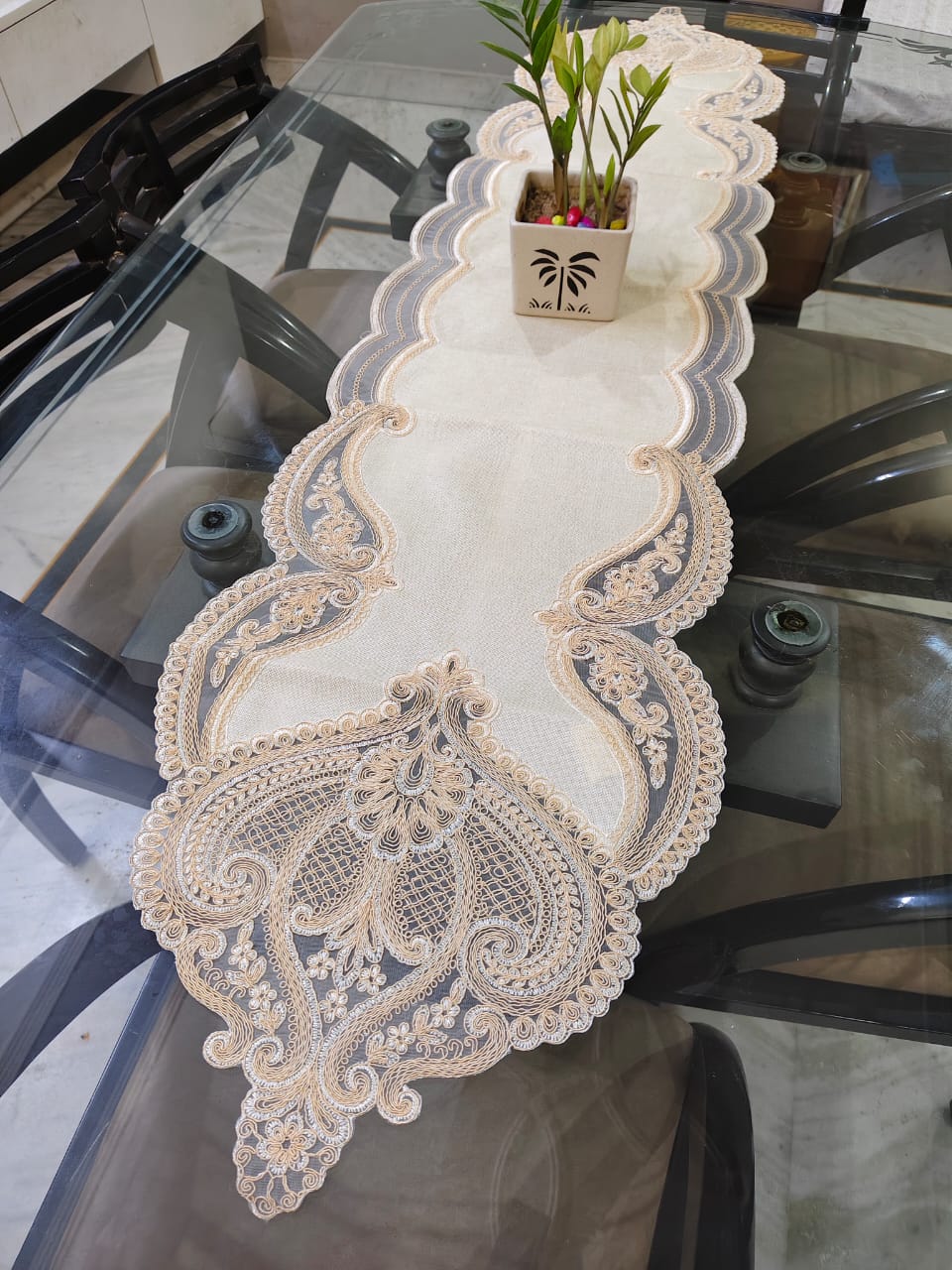 Tissue Embroidered Table Mats And Runner (Combo)