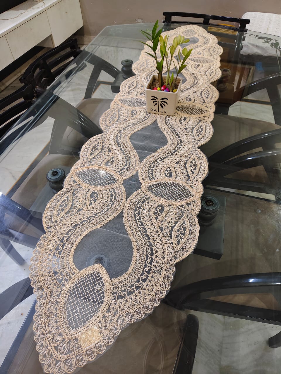 Tissue Embroidered Table Mats And Runner (Combo)