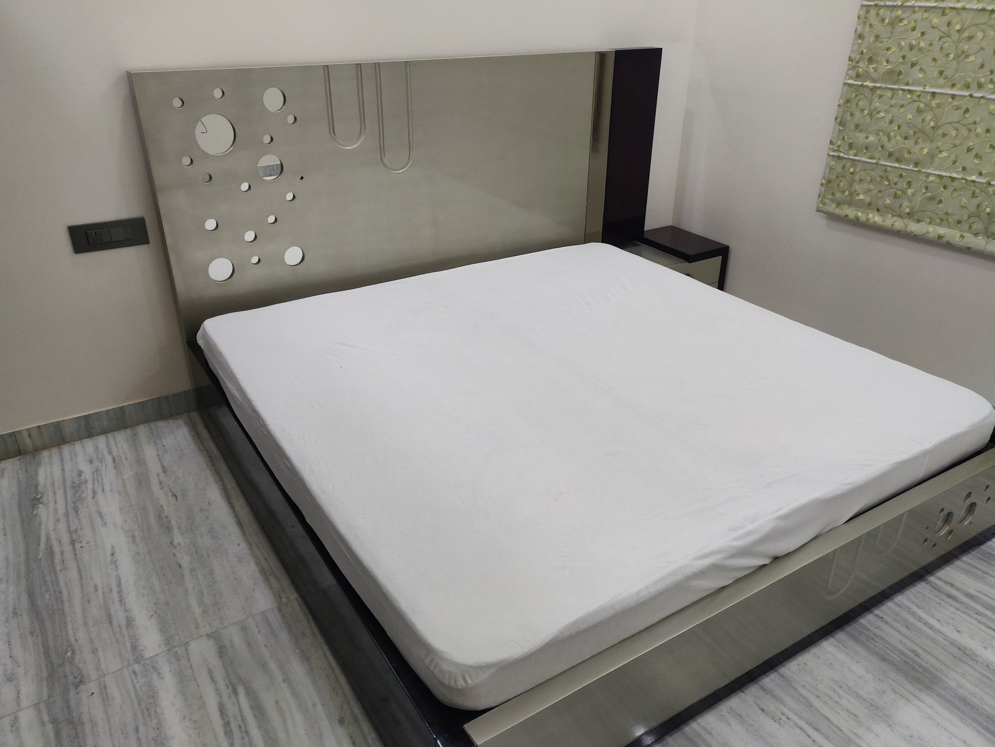 loomsmith-terry-waterproof-king-size-protector-sheet-fitted-style-white-color-protection-from-leakage-odor-dust