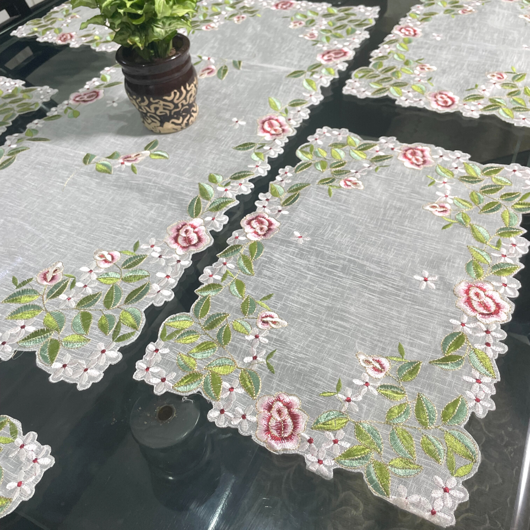 Tissue Dining Placemats and Runner Combo