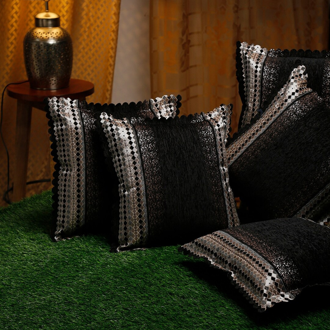 Loomsmith-velvet-cushion-cover-in-square-shape-black-color-all-four-sides-border-cut-design-shiny-look-for-home-sofa