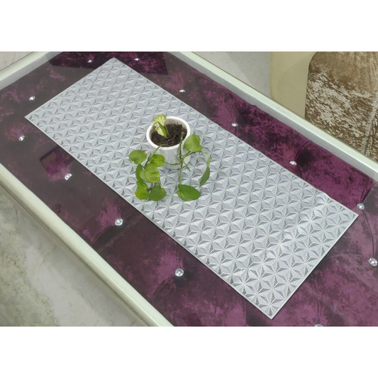 loomsmith-metallic-look-center-table-runner-abstract-triangle-design-print-silver-color-on-glass-table