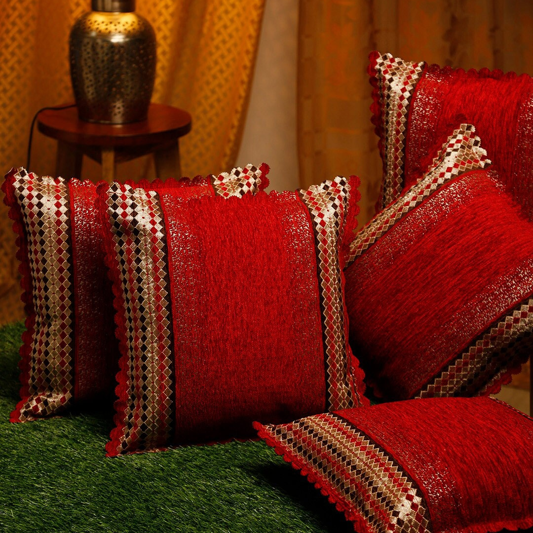 Loomsmith-velvet-cushion-cover-in-square-shape-red-color-all-four-sides-border-cut-design-shiny-look-for-home-sofa