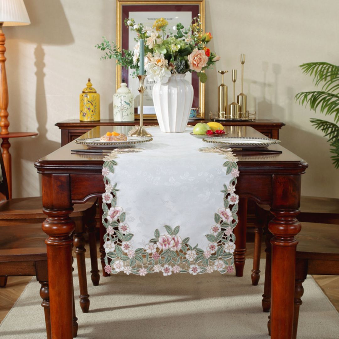 Cutwork_Tissue_Dining_Table_Runners