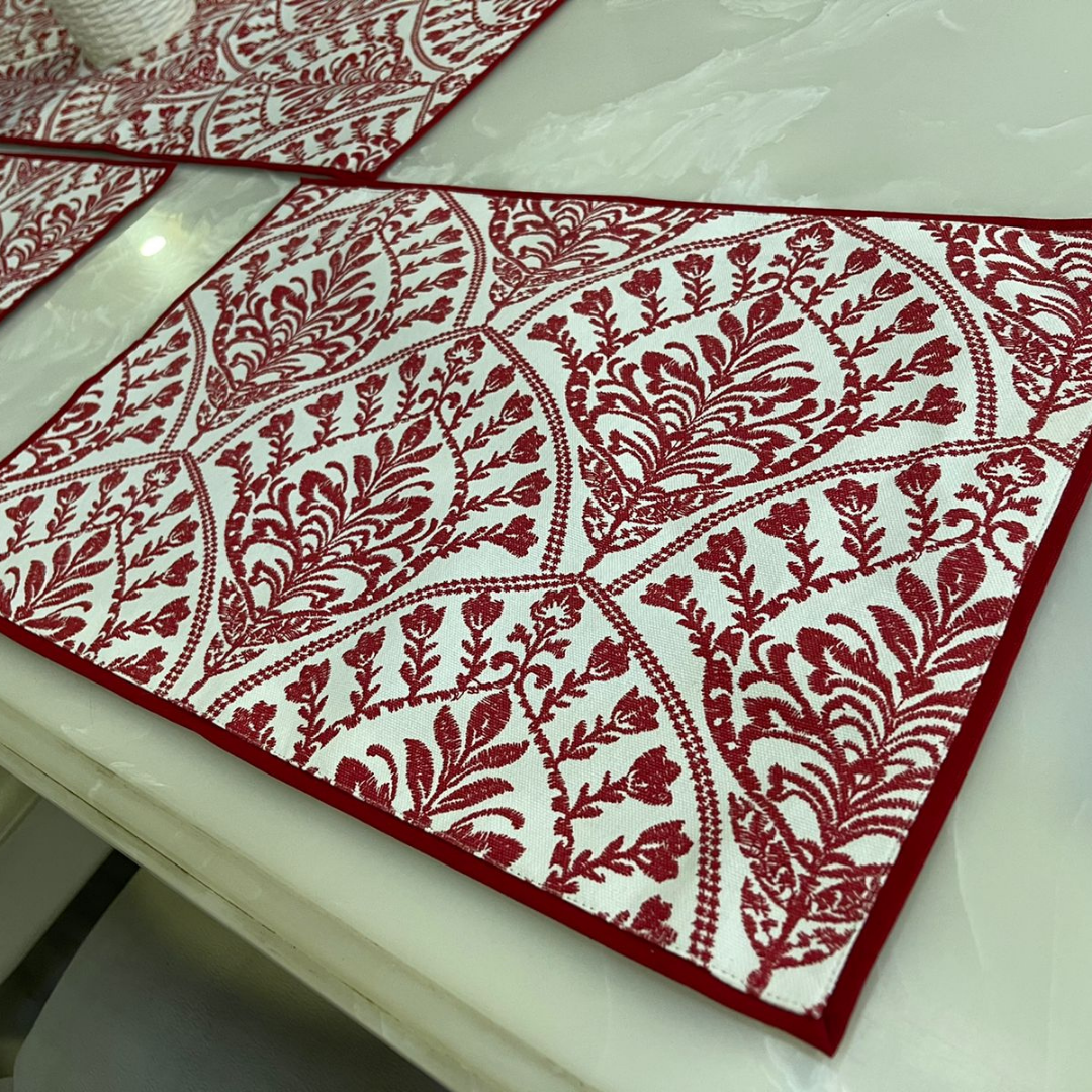 loomsmith-canvas-printed-table-mat-runner-combo-for-six-seater-dining-table-red-color-close-view