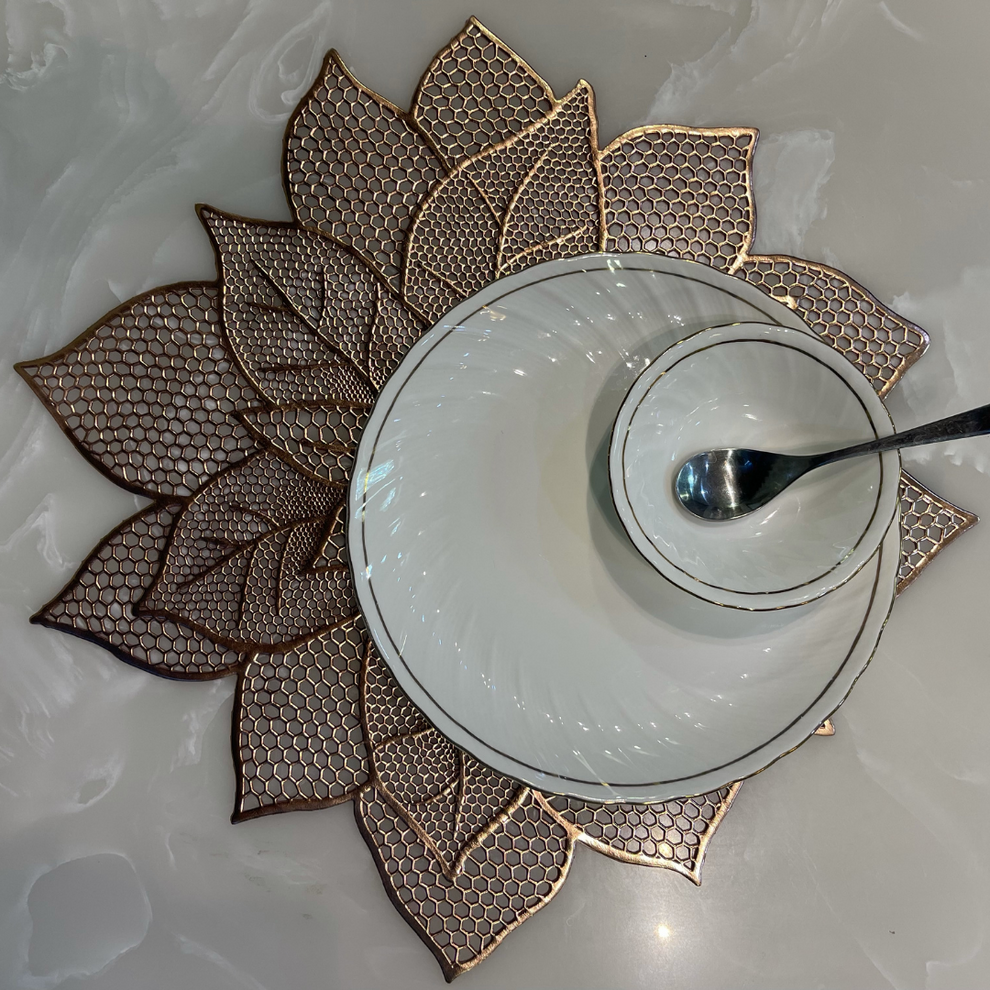 Laser Cut Metallic Look Dining Mats Set of 6/8